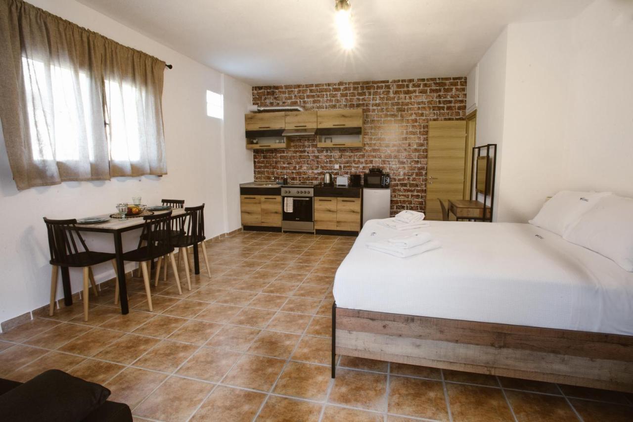Joseph Village Apartments Фурка Екстериор снимка